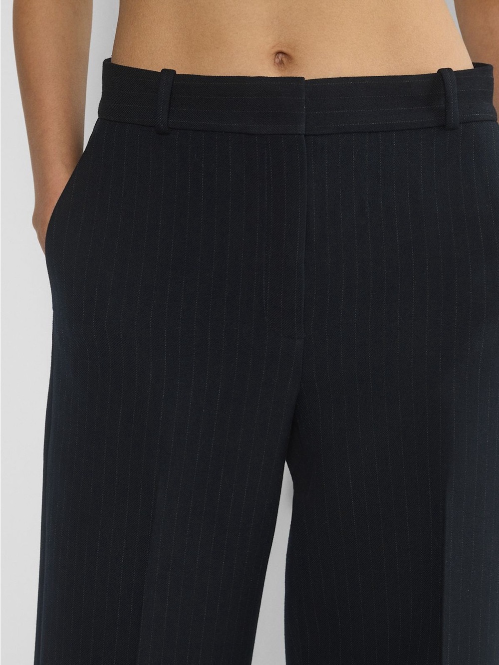Babaton Agency pant dark navy stripe (re)ssential 6 27” read